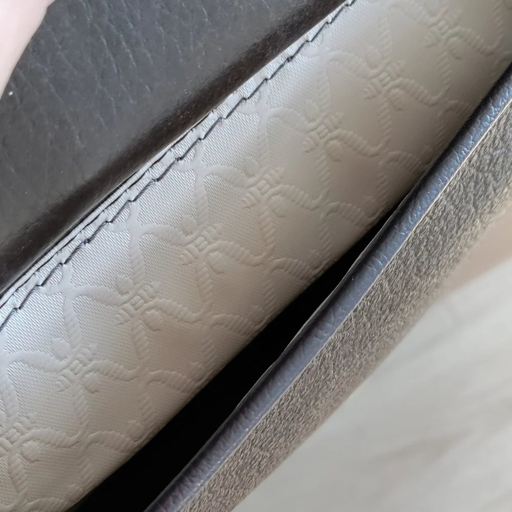 American Tourister Black Leather Briefcase